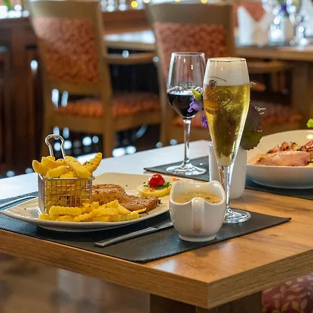 Western Heidehof Hotel 4*