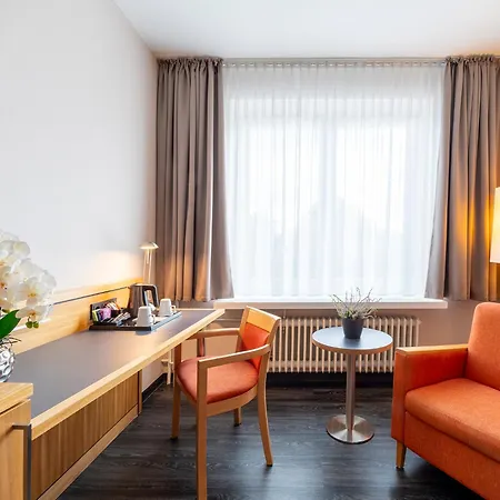 Western Heidehof 4*